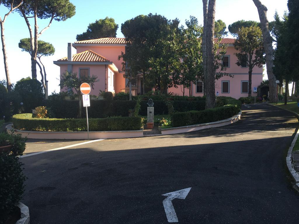 卡萨诺斯特拉希纽拉酒店 Isola Farnese 外观 照片