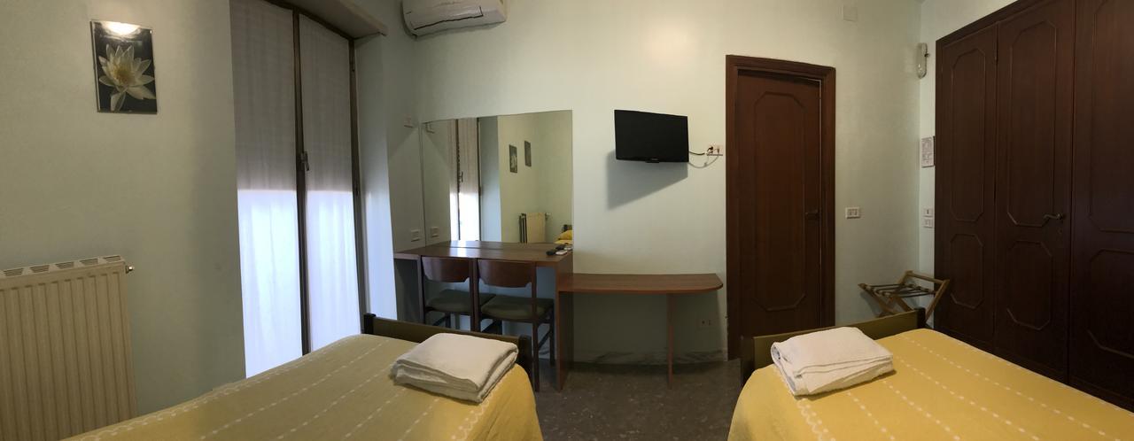 卡萨诺斯特拉希纽拉酒店 Isola Farnese 外观 照片